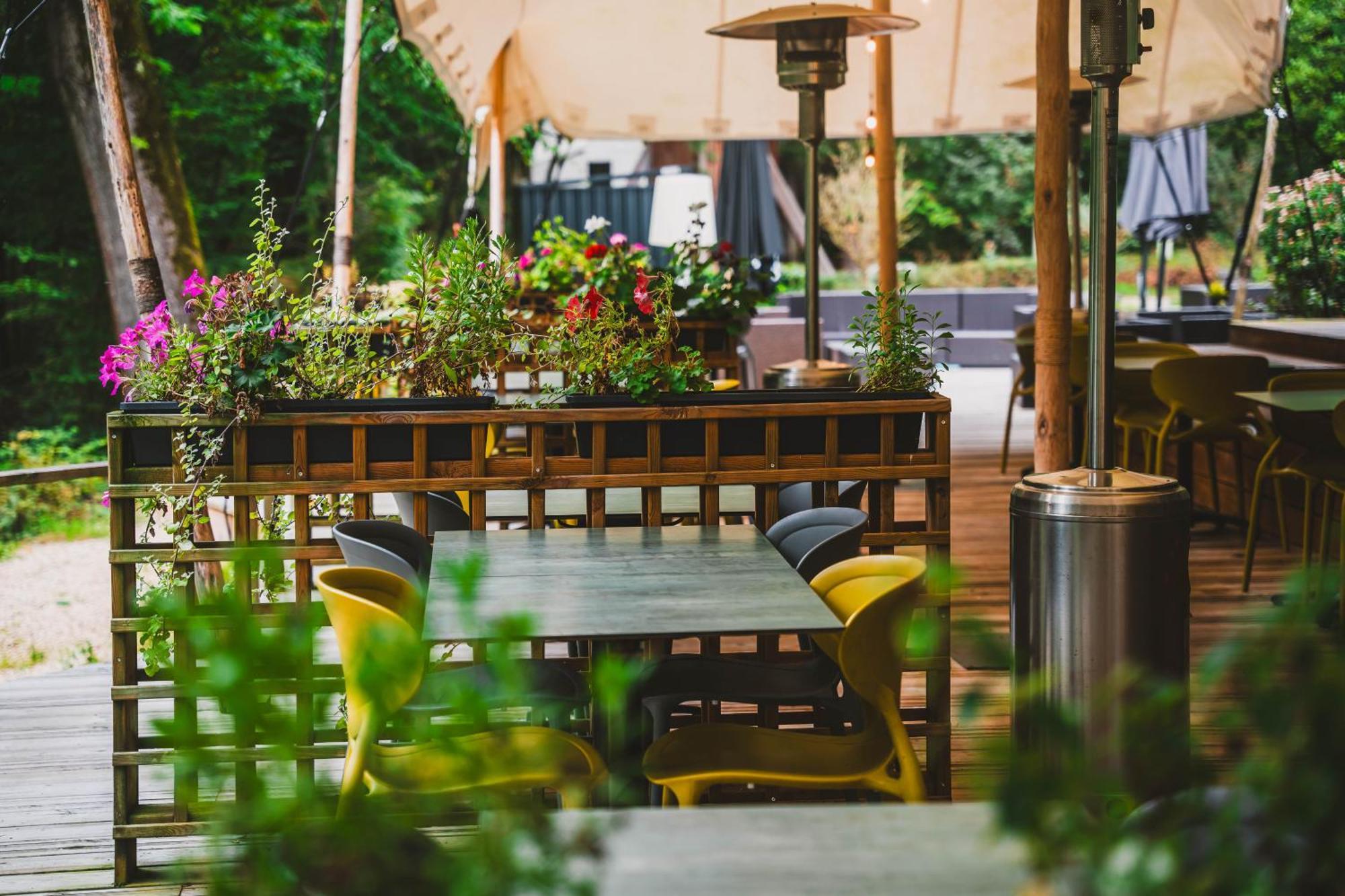 Utopia Village - Art & Nature Lodges Mons Bagian luar foto